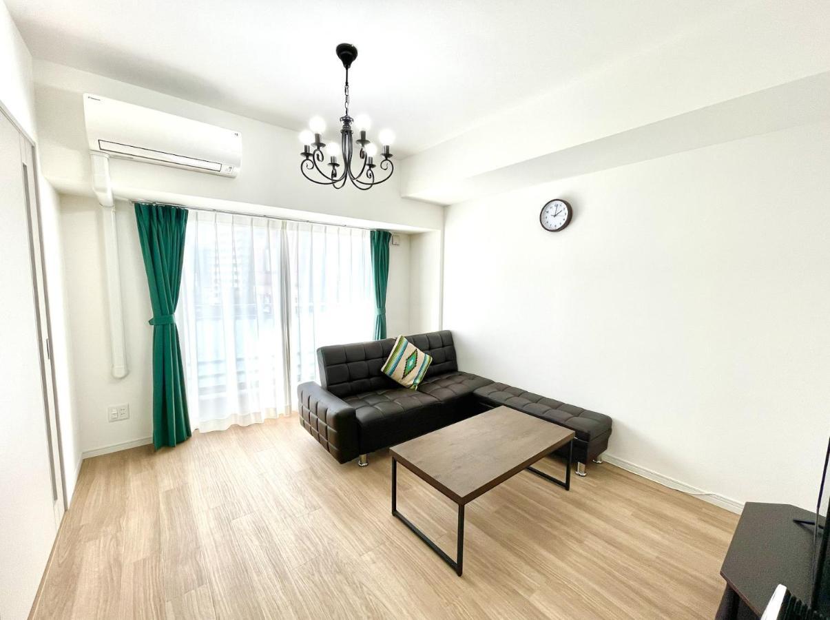 Riverside Hakata Apartment *