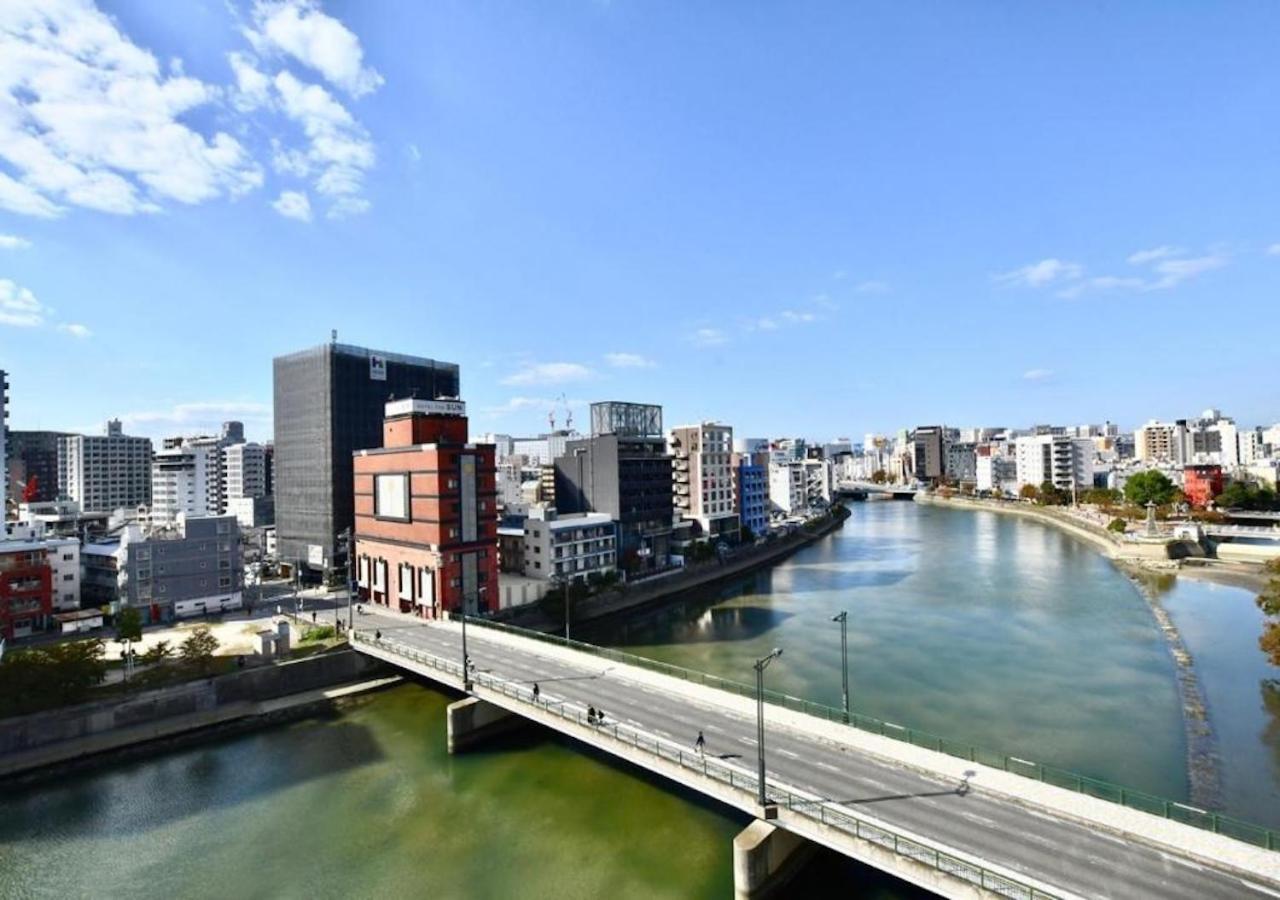 Riverside Hakata Apartment *